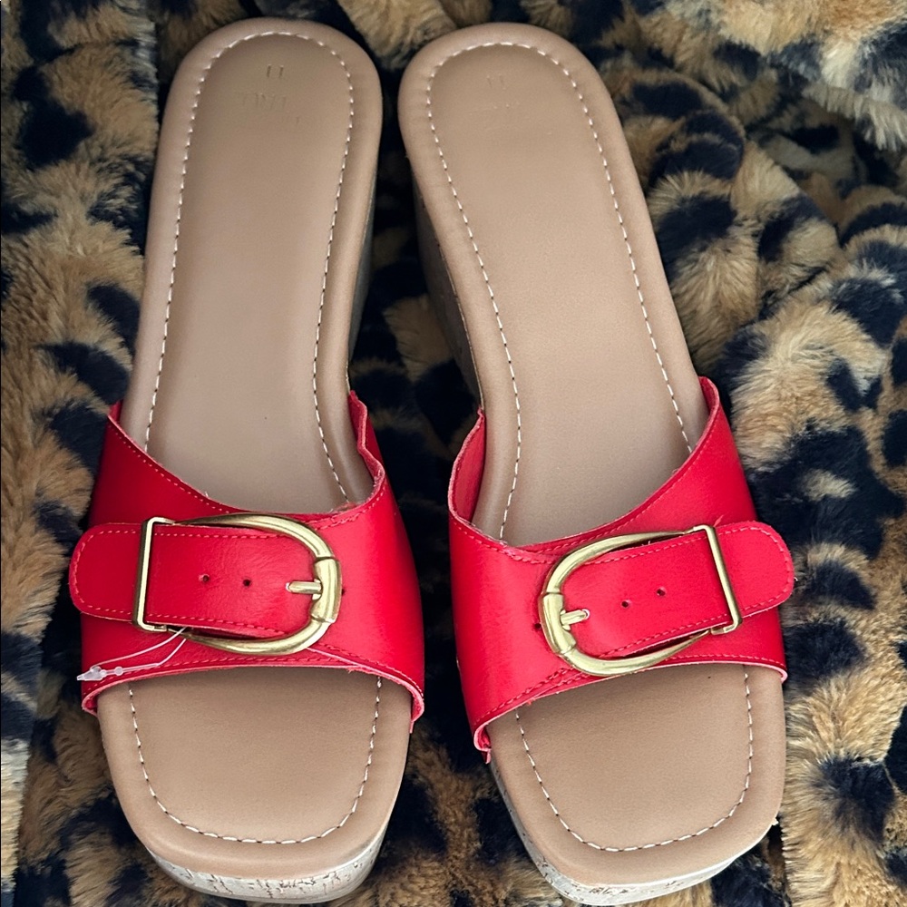 Red Sandals with Gold Buckle - Picture 3 of 5